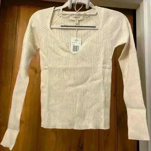 L Space Camryn Fitted Ribbed Sweater Top-Medium NWT - Picture 1 of 7